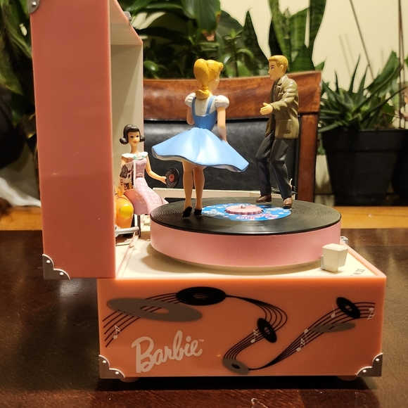 Vintage Enesco Barbie Music Box - Picture 5 of 7